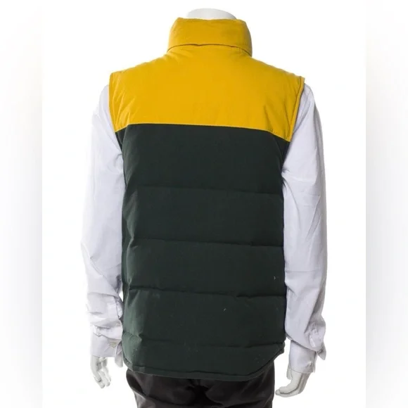 Patagonia Men's Two-Tone Puffer Vest - Picture 3 of 11